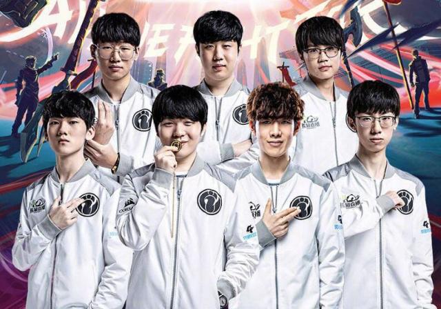 国安的后防 国安的后防