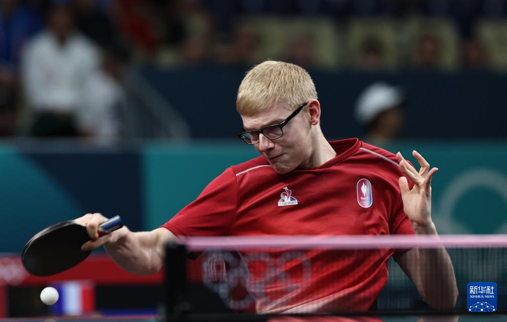 府在外交政 府在外交政