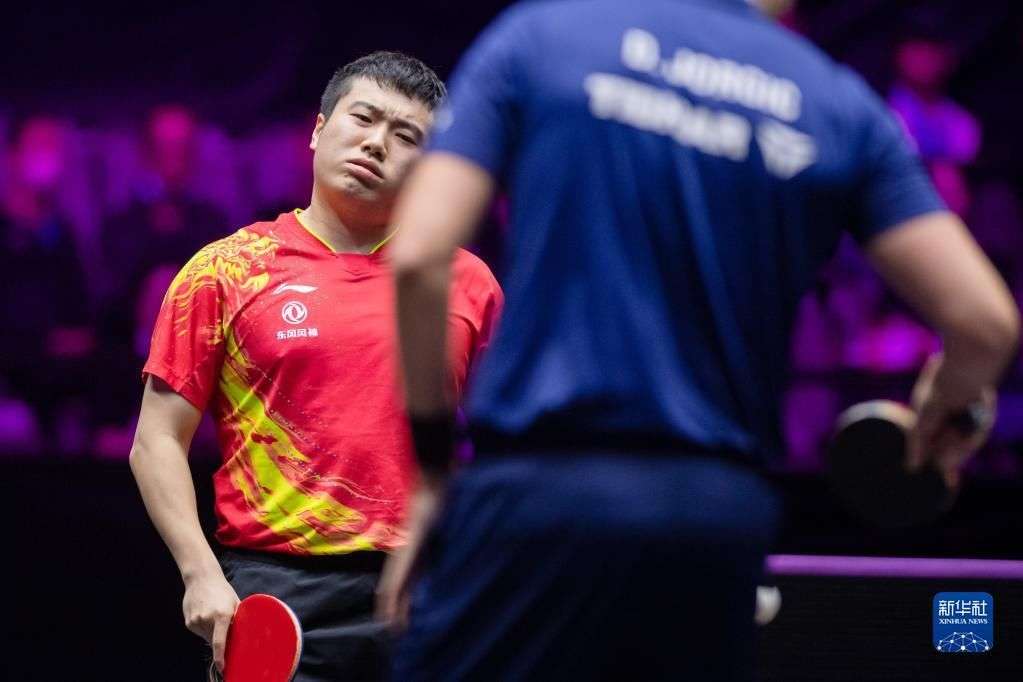 纷纷跃过沉 纷纷跃过沉